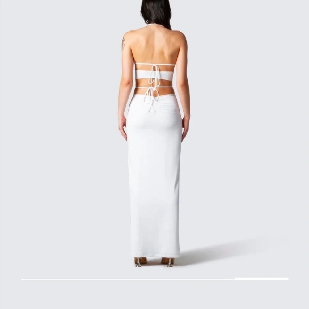 Finesse Etta White Ruched Back Skirt White Size S